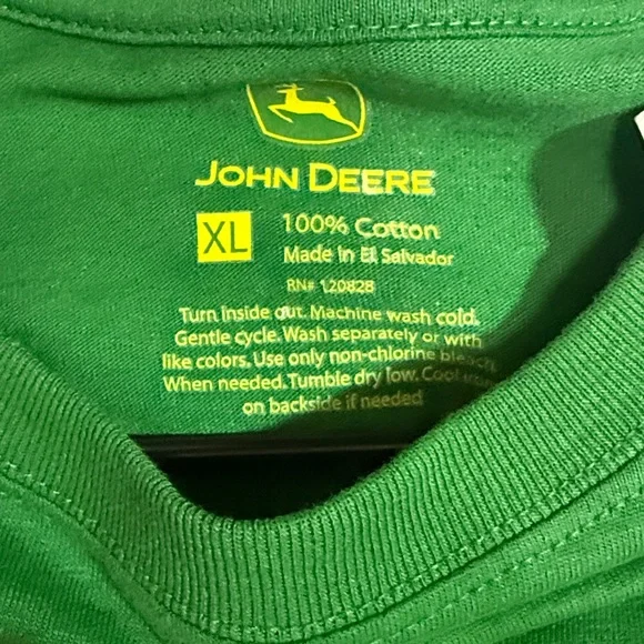 John Deere NWT. Men’s XL t shirt - Picture 2 of 5